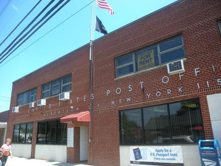 Image of Albertson, New York Image of Albertson, New York