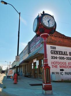 Image of Luverne, Alabama Image of Luverne, Alabama