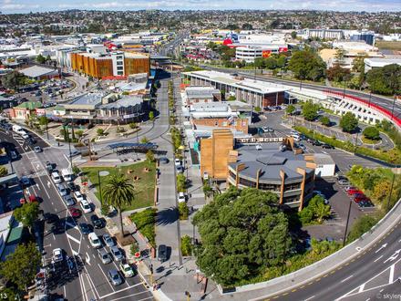 Image of New Lynn Image of New Lynn