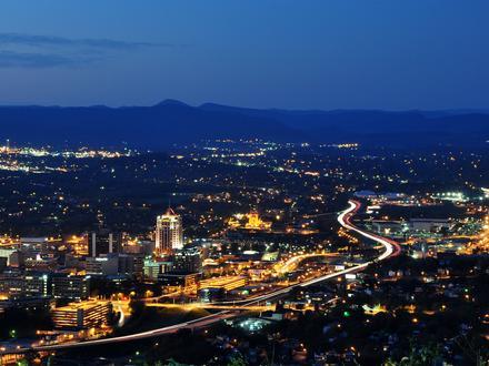 Image of Roanoke, Virginia Image of Roanoke, Virginia