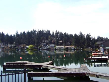 Image of Lake Oswego, Oregon Image of Lake Oswego, Oregon
